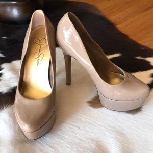 Jessica Simpson Walleo